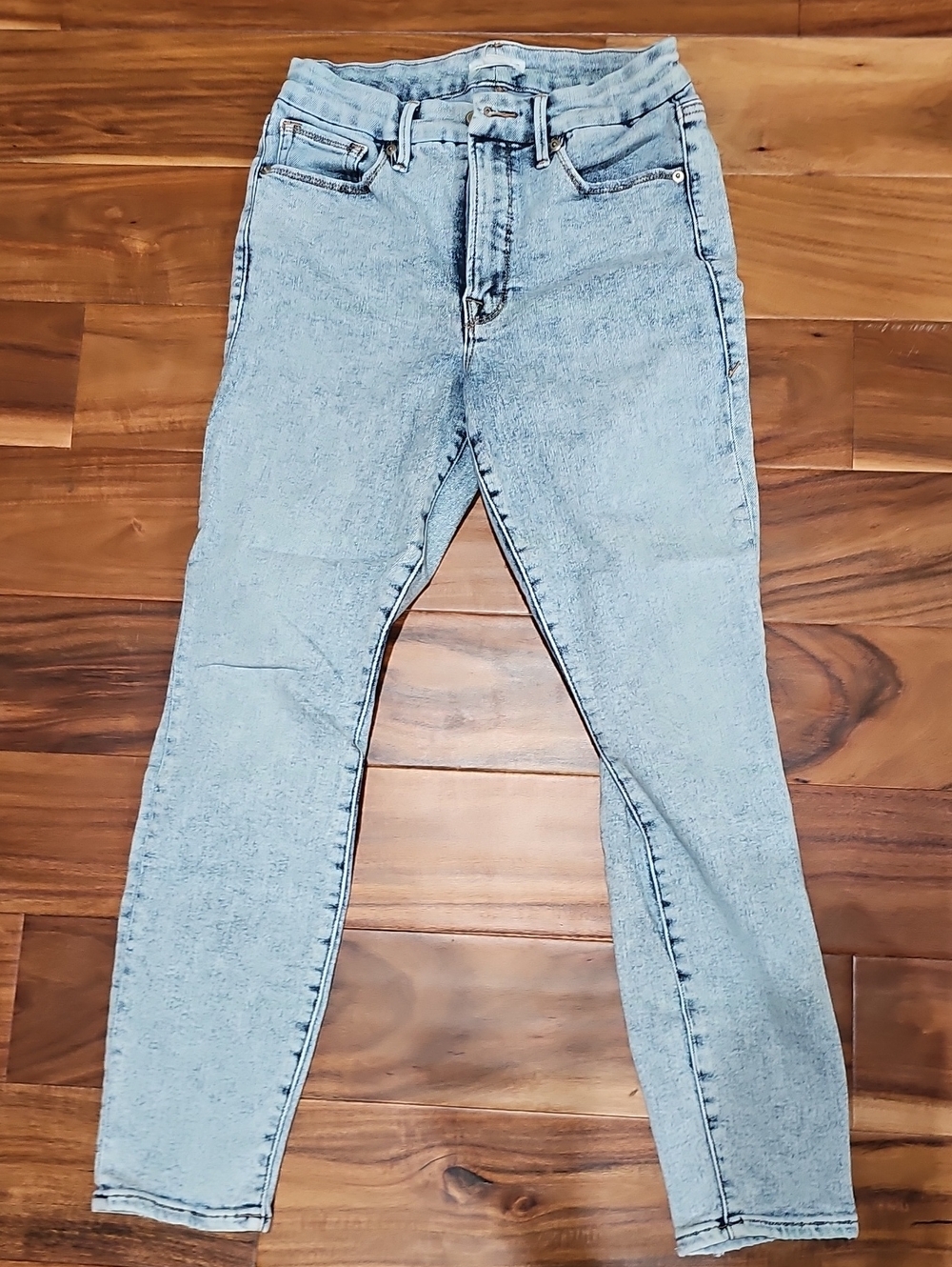 Good American Light Wash Skinny Jeans